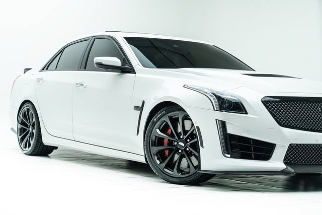 Used 2018 Cadillac CTS V w/ Carbon Fiber Package RWD image 3