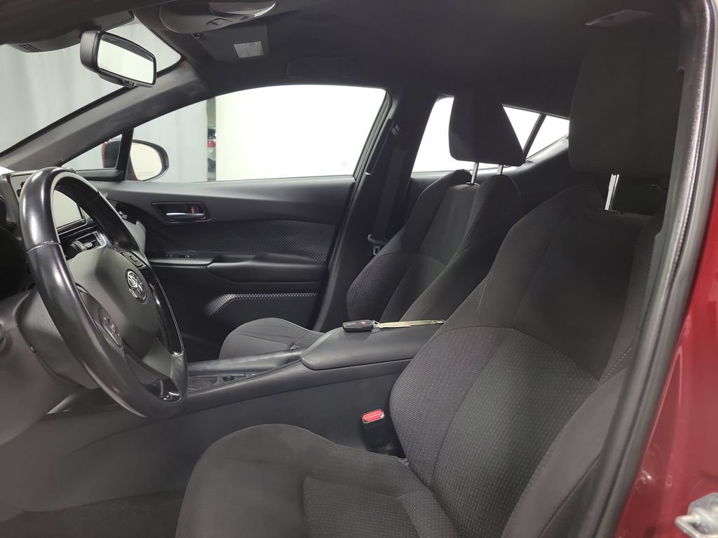 Used 2018 Toyota C-HR XLE FWD image 15
