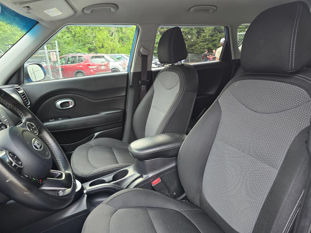 Used 2017 Kia Soul + w/ Designer's Package FWD image 12