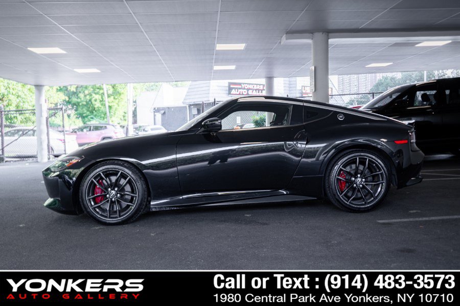 Used 2024 Nissan Z Performance w/ Floor Mat Package RWD image 14