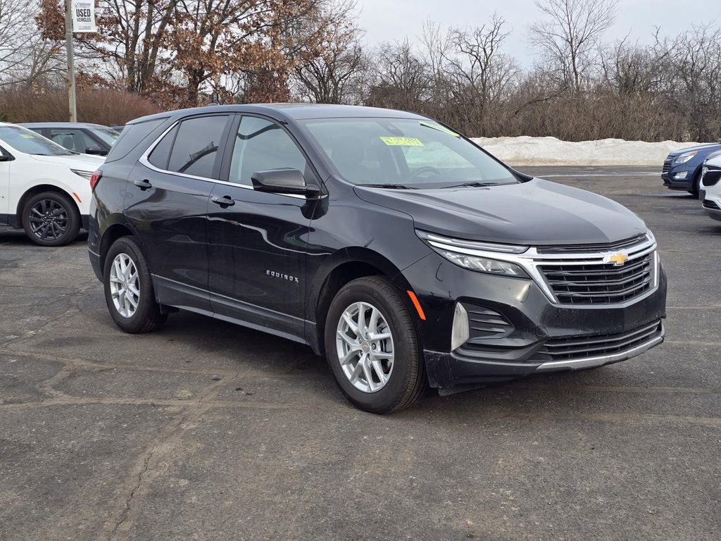 Used 2022 Chevrolet Equinox LT w/ LPO, Floor Liner Package FWD image 2