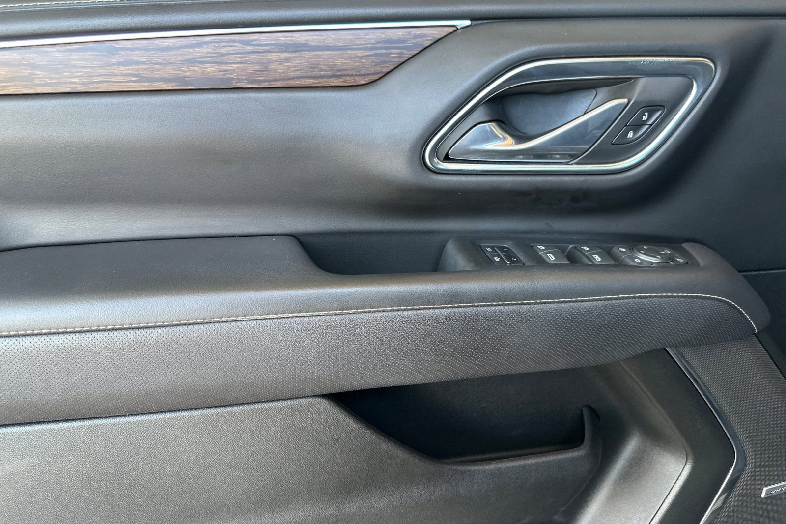 Certified 2023 Chevrolet Tahoe Premier AWD/4WD image 11