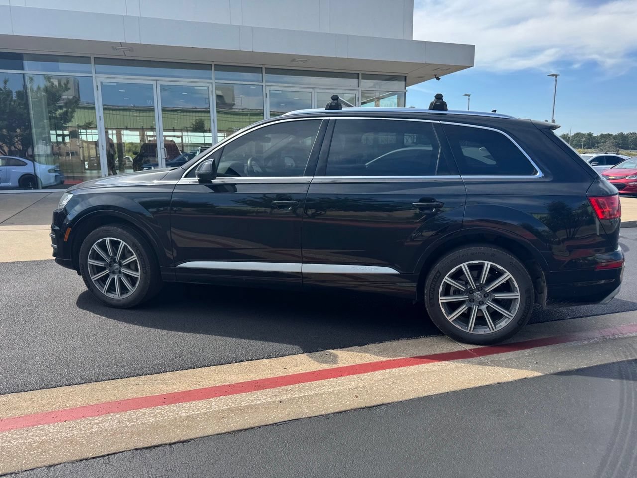 Used 2017 Audi Q7 3.0T Premium Plus w/ Premium Plus Package AWD/4WD image 6