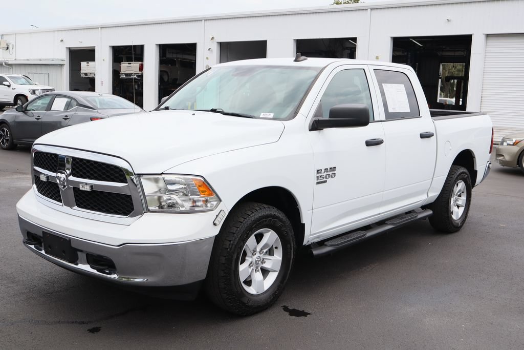 Used 2022 RAM 1500 Classic SLT w/ Electronics Group AWD/4WD image 5