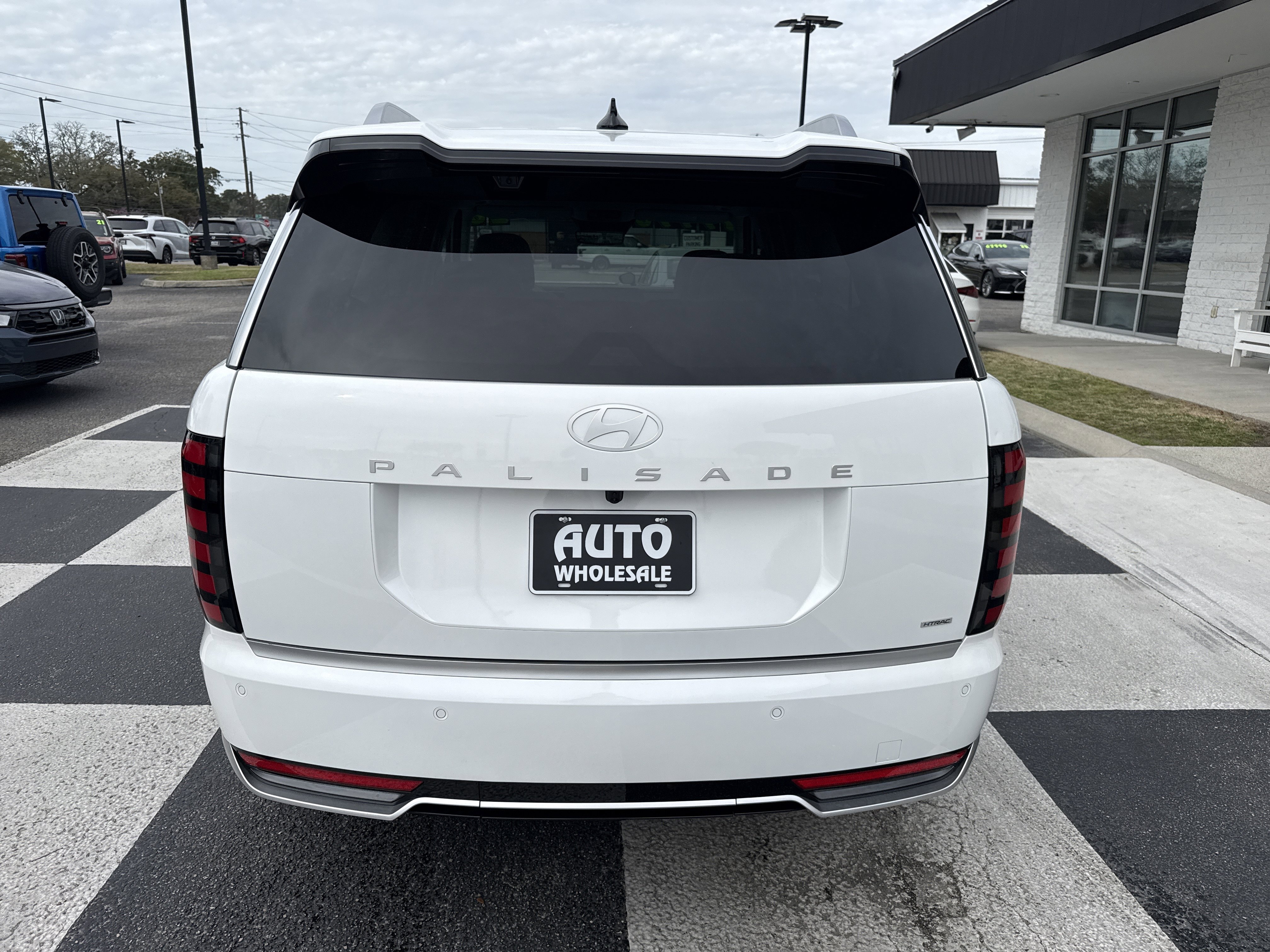 Used 2026 Hyundai Palisade Calligraphy image 4