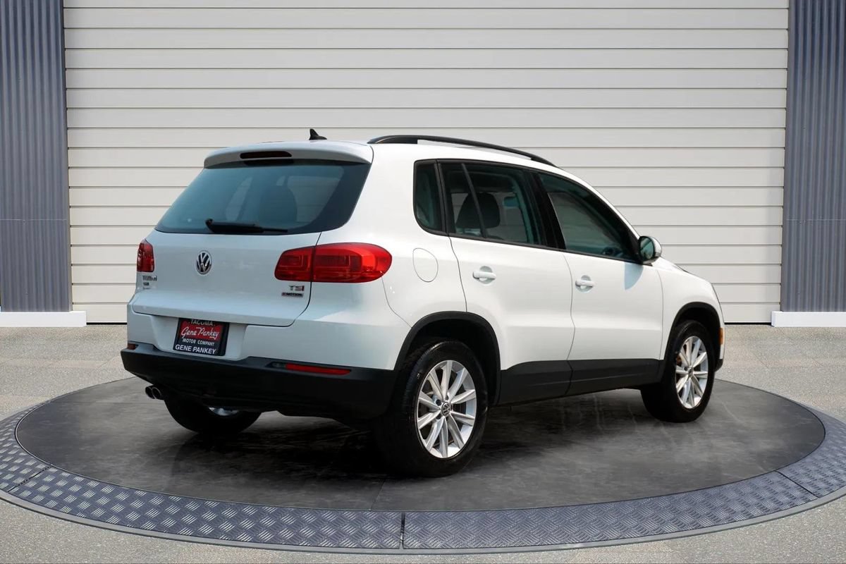 Used 2017 Volkswagen Tiguan Limited w/ Premium Package AWD/4WD image 7