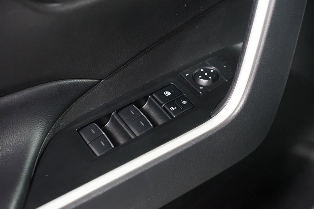 Certified 2025 Toyota RAV4 XLE AWD/4WD image 31