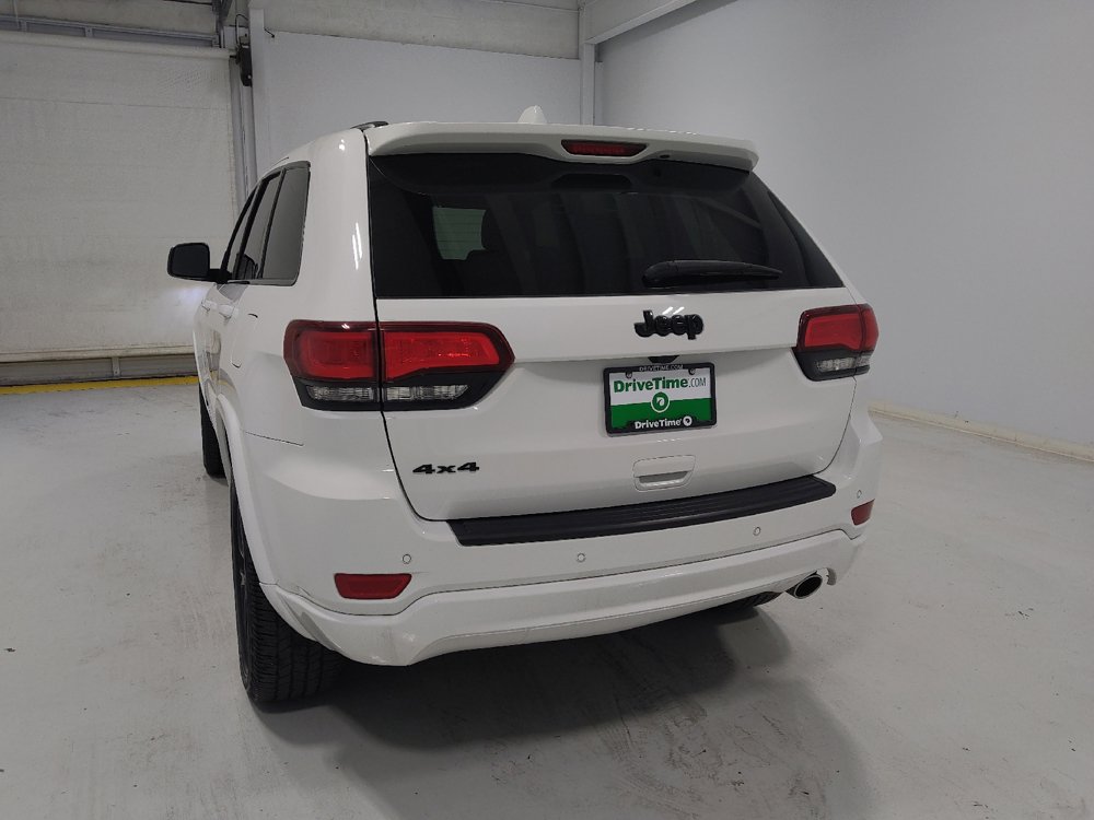 Used 2018 Jeep Grand Cherokee Altitude AWD/4WD image 6