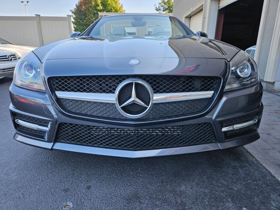 Used 2013 Mercedes-Benz SLK 250 image 2