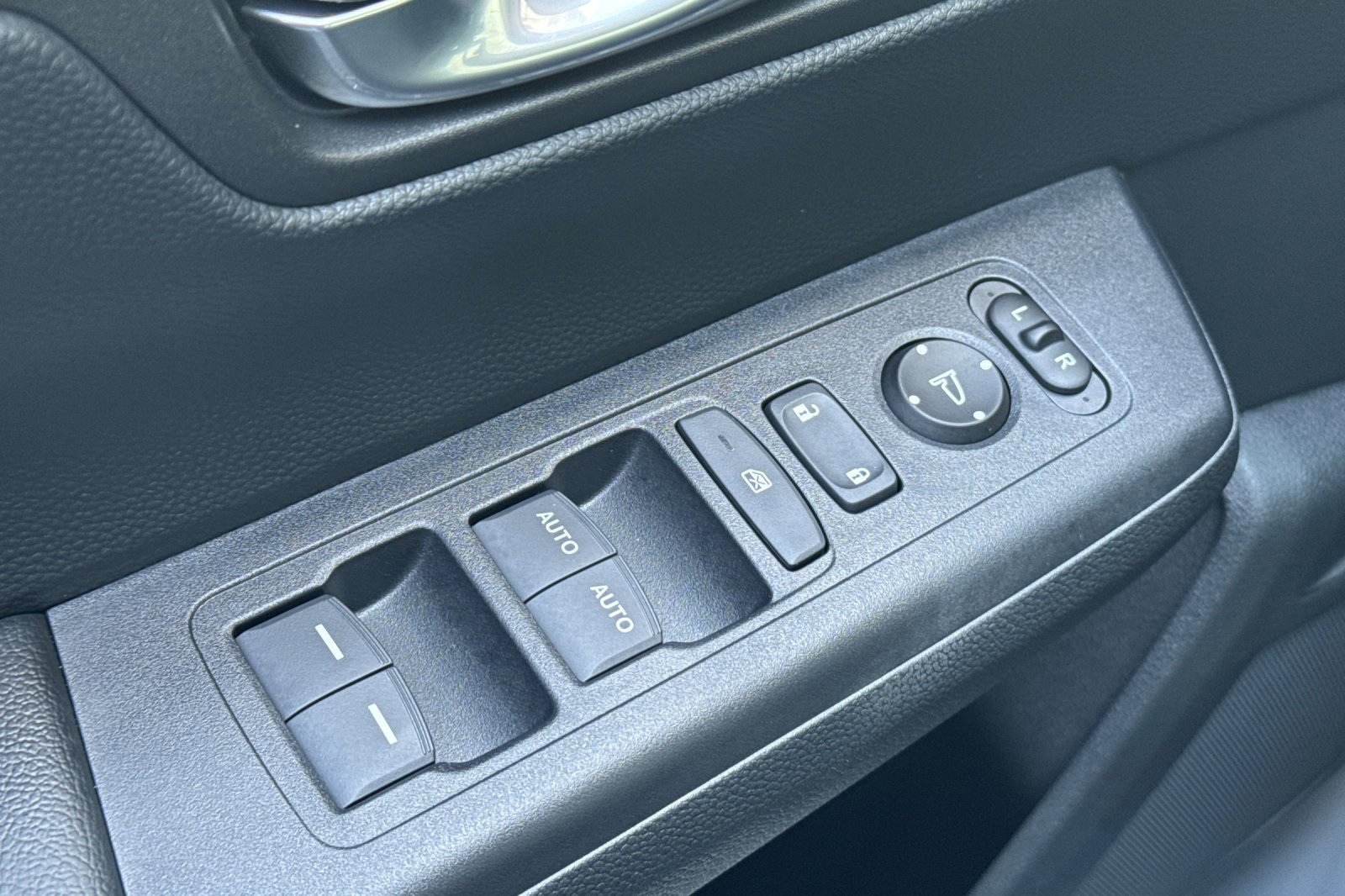 New 2026 Honda CR-V EX image 13