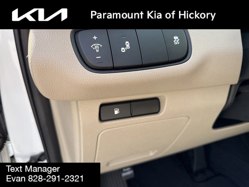 Used 2020 Kia Sorento LX w/ LX I4 Convenience Package image 19