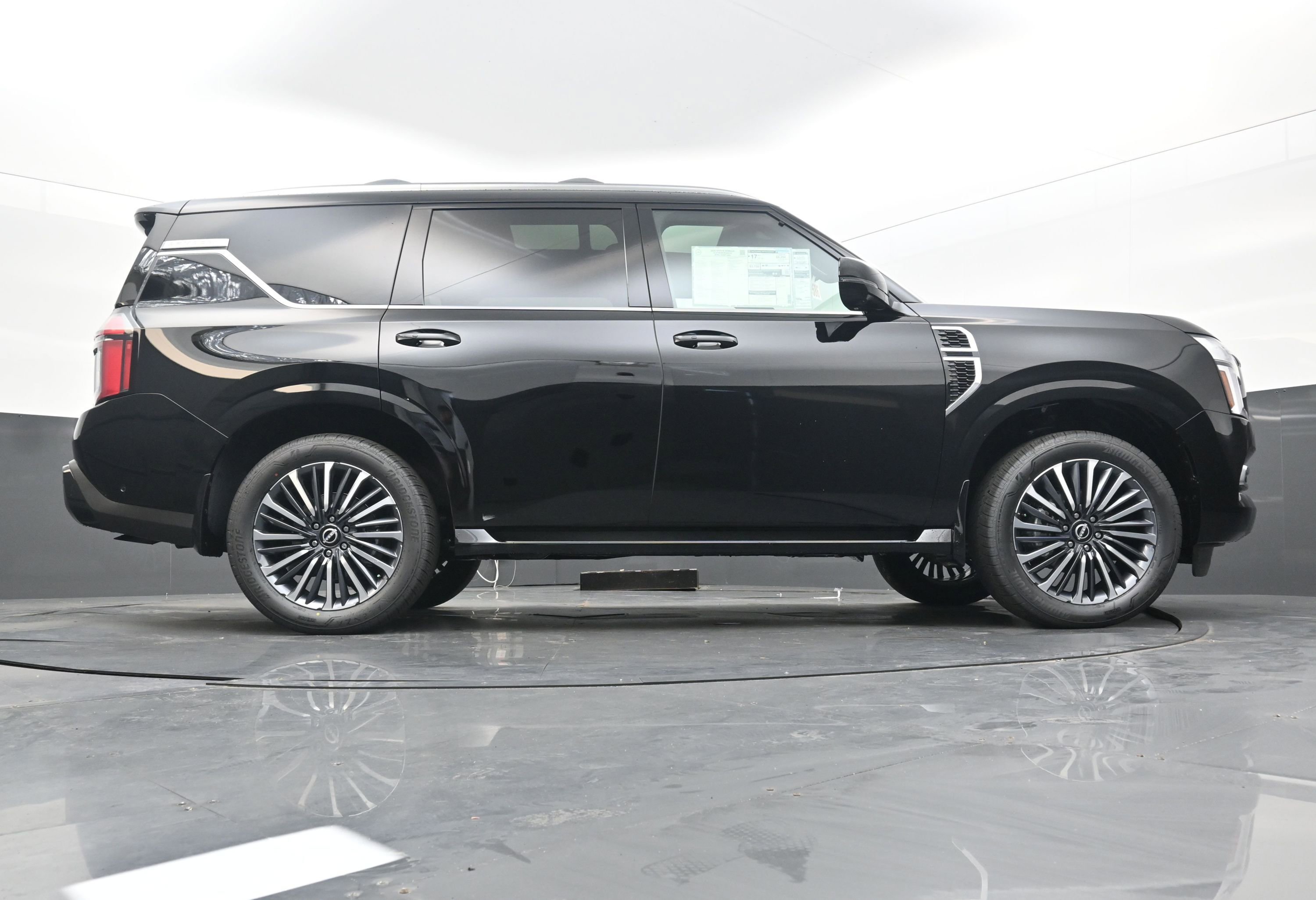 New 2025 Nissan Armada Platinum Reserve image 29