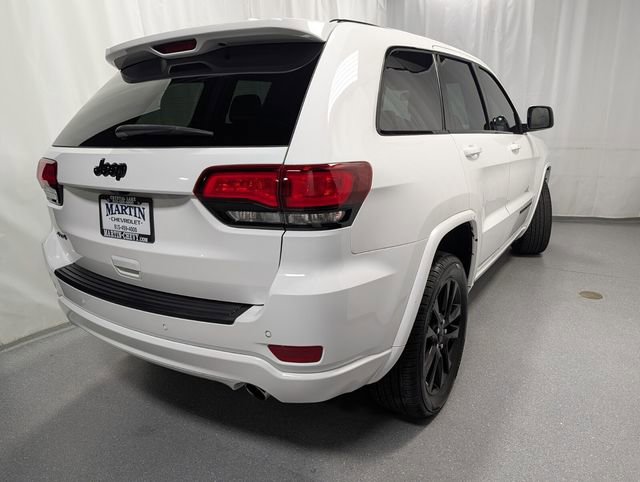 Used 2021 Jeep Grand Cherokee Laredo X AWD/4WD image 3
