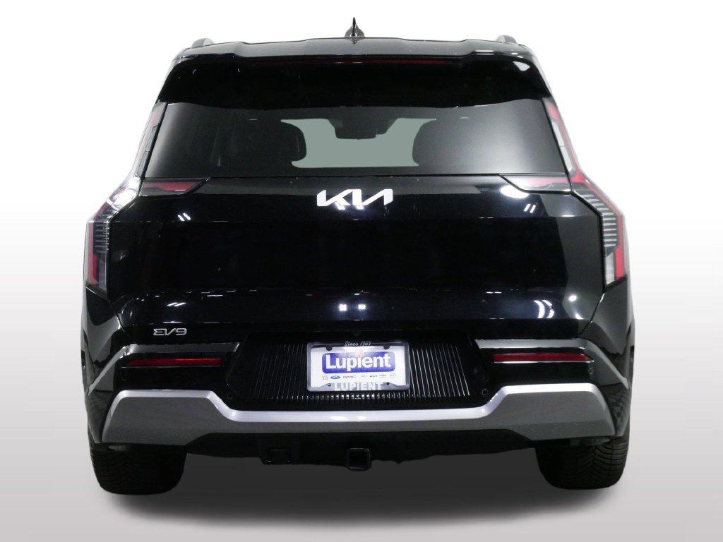 Used 2024 Kia EV9 Land AWD/4WD image 10