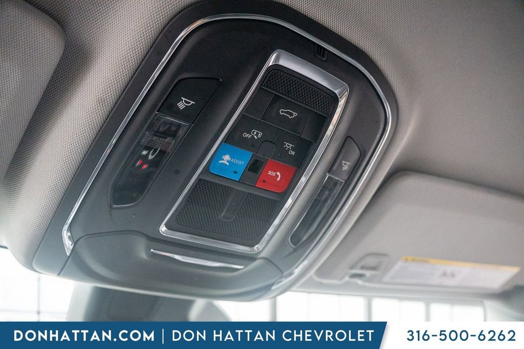 Used 2023 Jeep Grand Cherokee Limited w/ Black Appearance Package AWD/4WD image 17