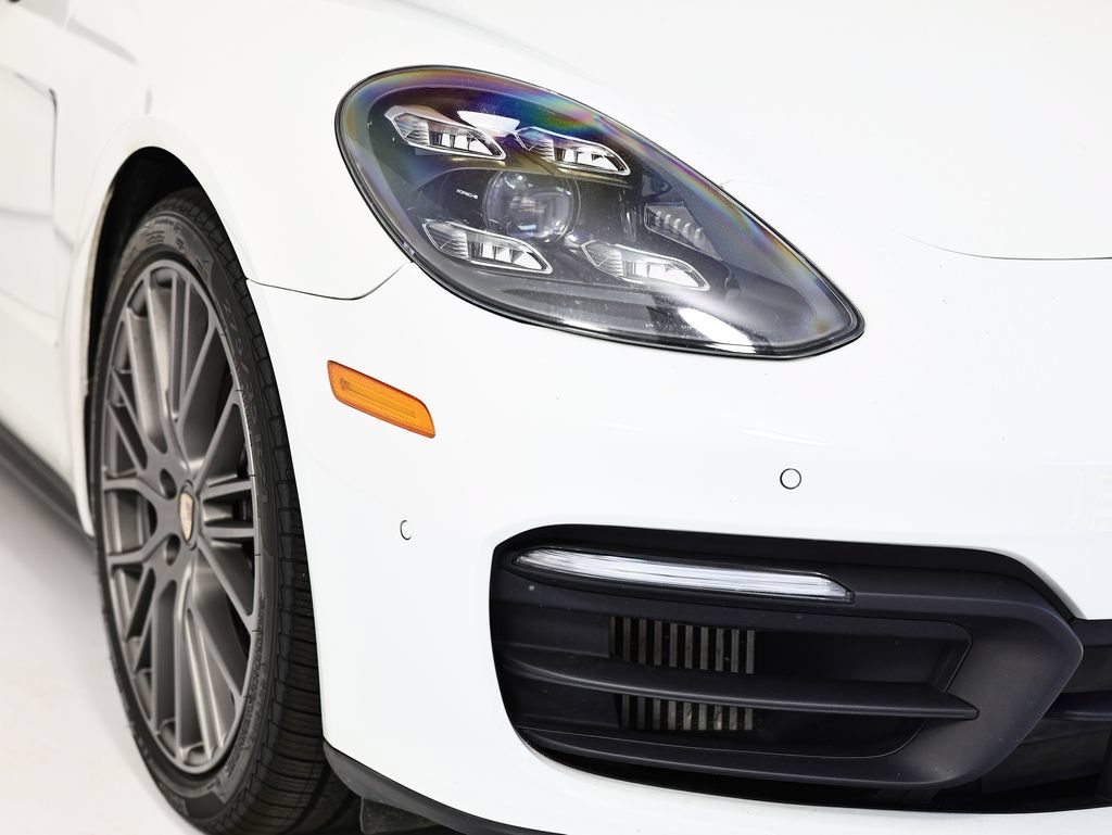 Used 2022 Porsche Panamera image 17