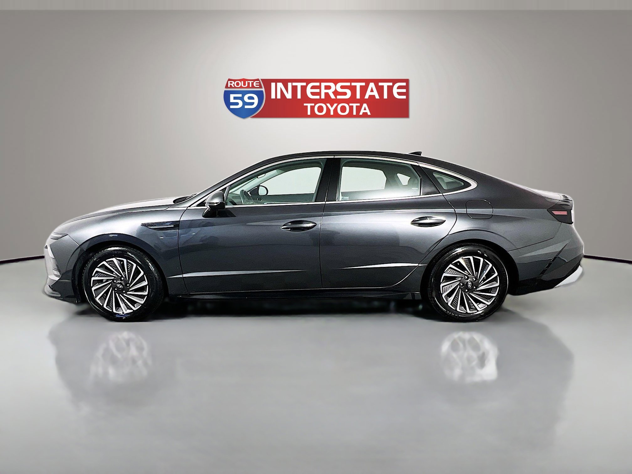 Used 2025 Hyundai Sonata SEL FWD image 4
