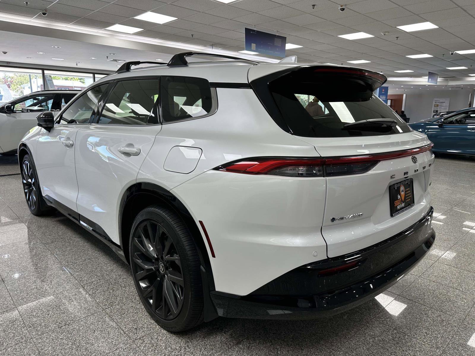 New 2025 Toyota Crown Signia AWD/4WD image 6