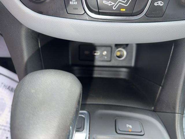 Used 2023 Chevrolet Equinox LT w/ LPO, Floor Liner Package image 19