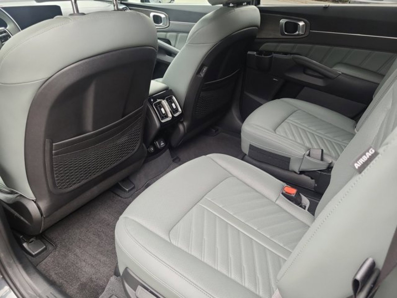 Used 2024 Kia Sorento SX Prestige w/ Sage Leather Package image 39