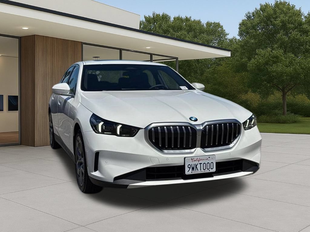 Used 2026 BMW 530i w/ Convenience Package RWD image 5