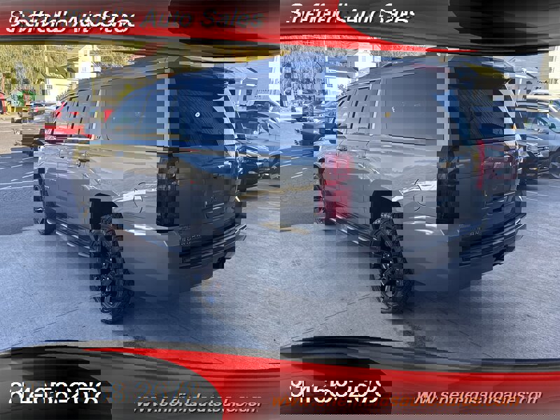 Used 2020 Chevrolet Suburban LT image 7