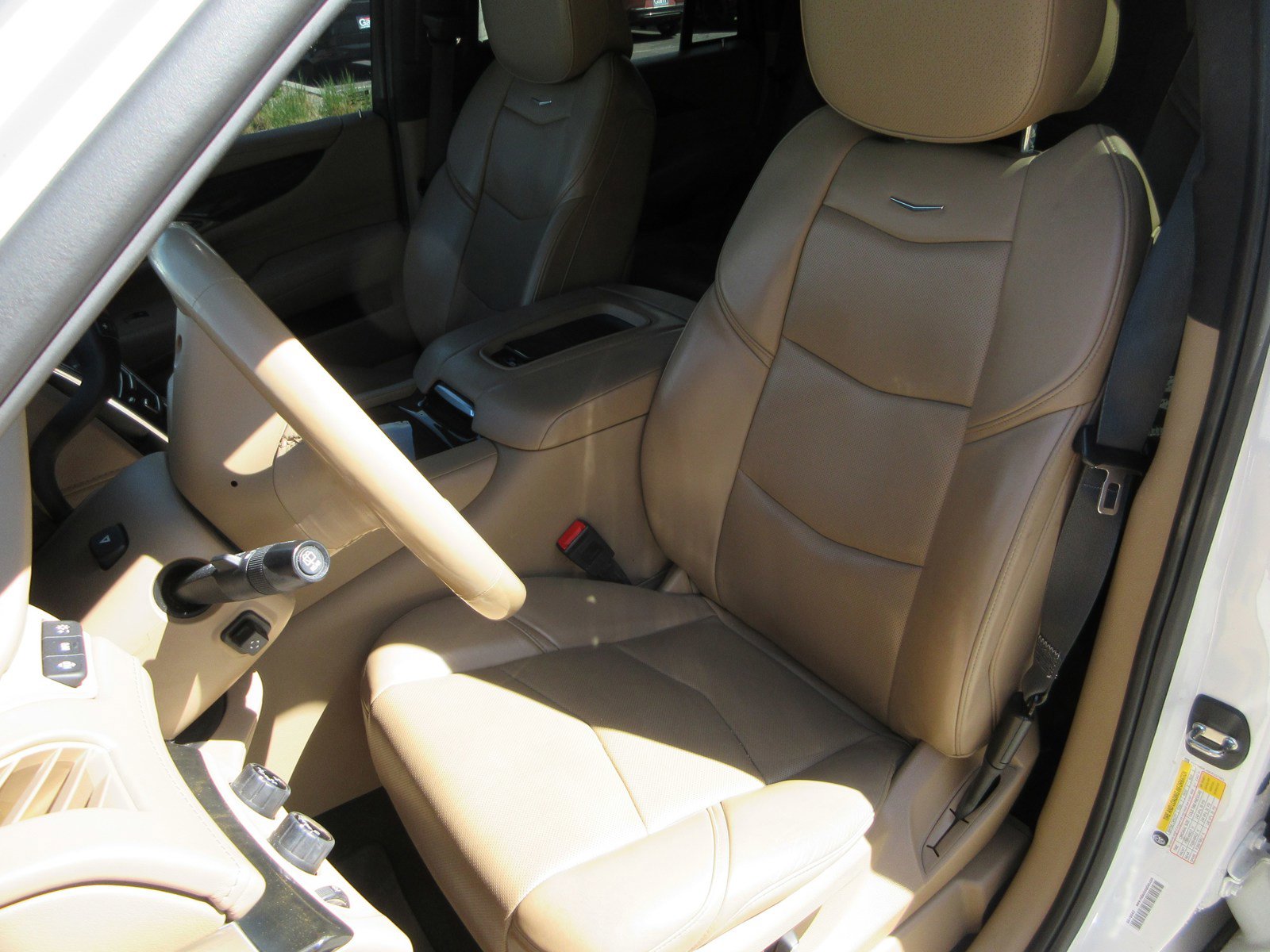 Used 2019 Cadillac Escalade Platinum image 21