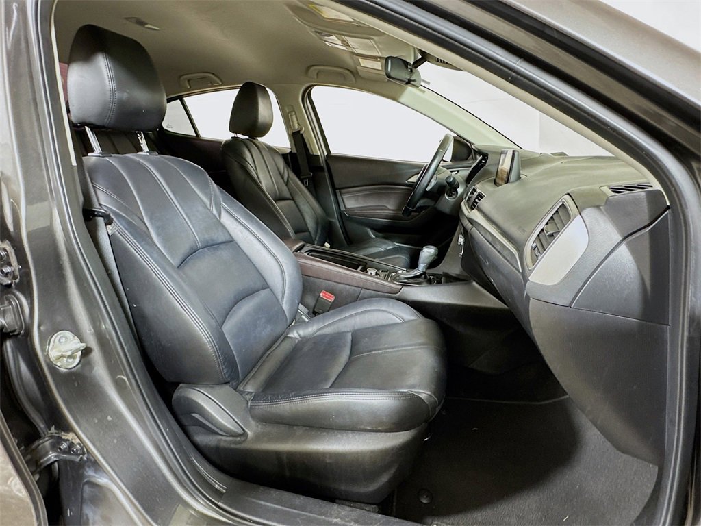Used 2018 MAZDA MAZDA3 Touring image 25