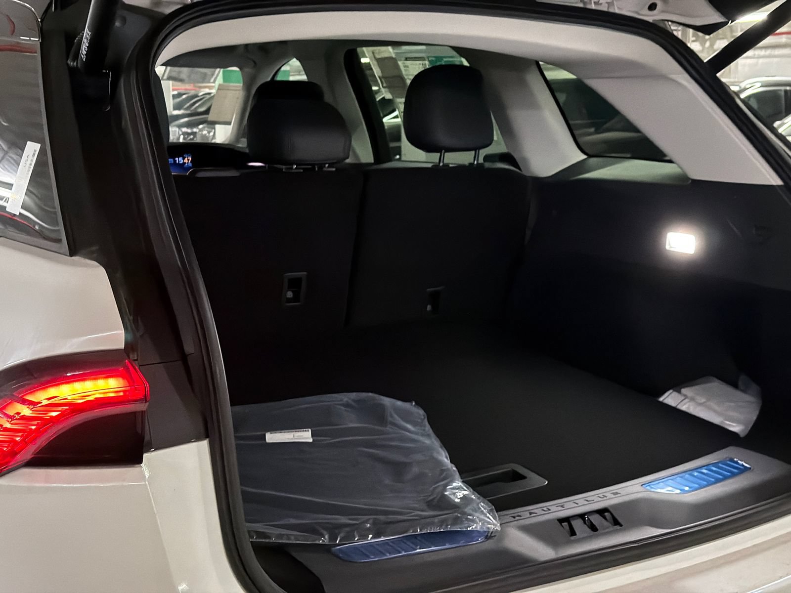 New 2026 Lincoln Nautilus Reserve AWD/4WD image 8