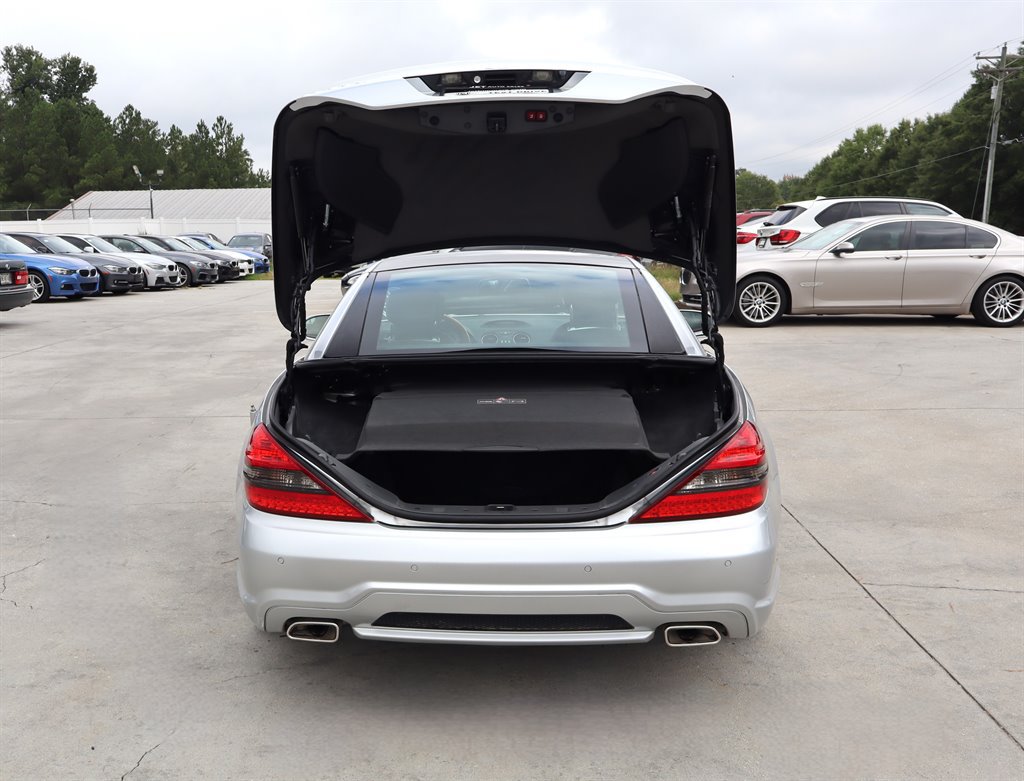 Used 2011 Mercedes-Benz SL 550 image 48