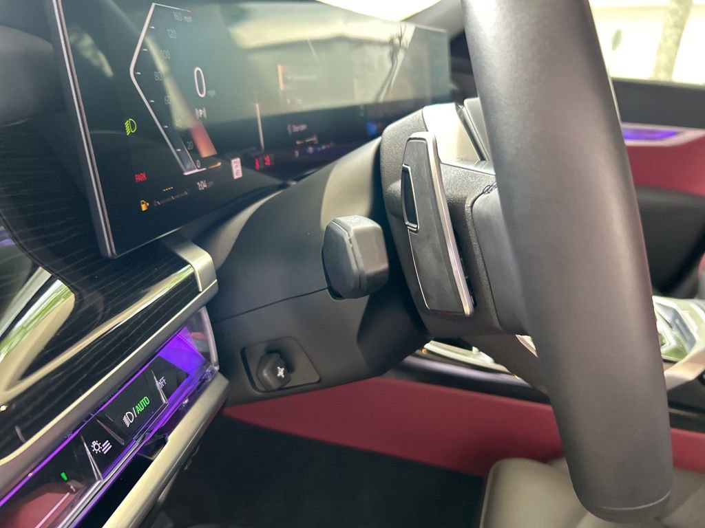 Used 2025 BMW 740i xDrive image 41
