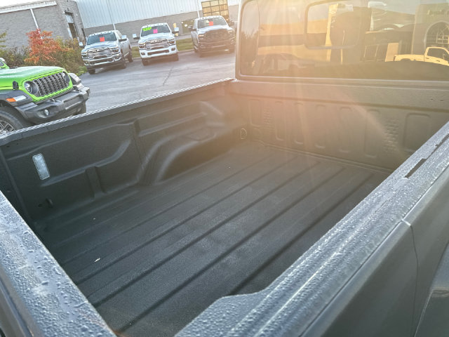 Certified 2023 Jeep Gladiator Sport AWD/4WD image 9