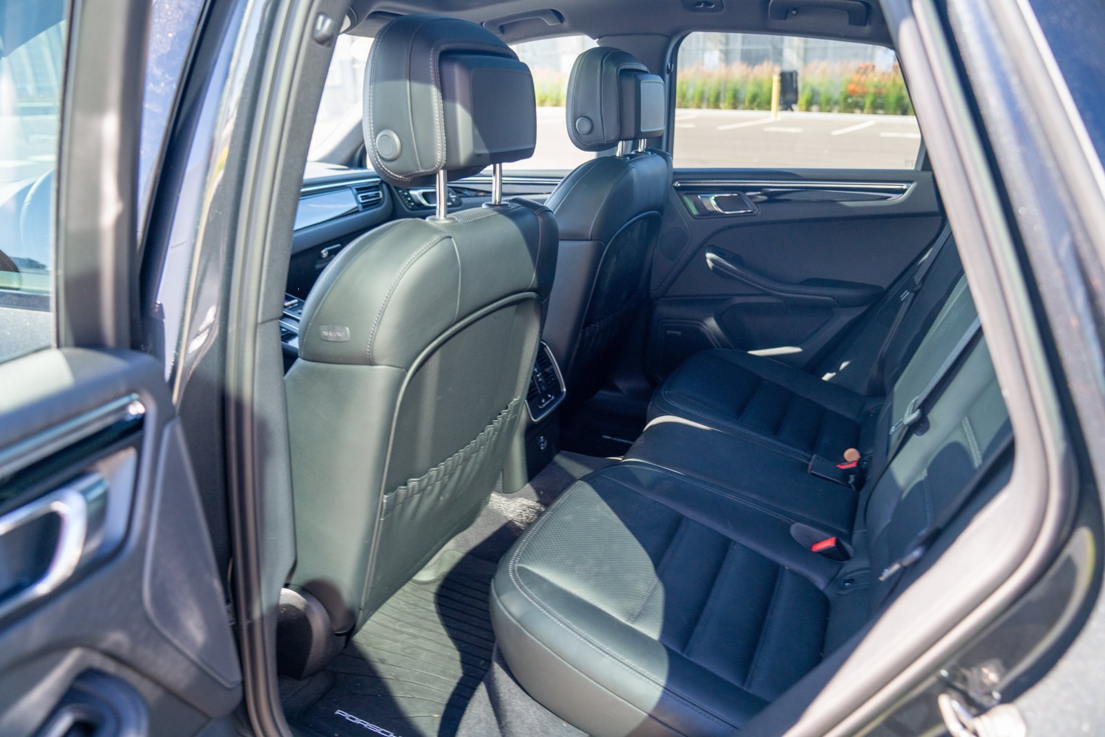 Certified 2026 Porsche Macan AWD/4WD image 22