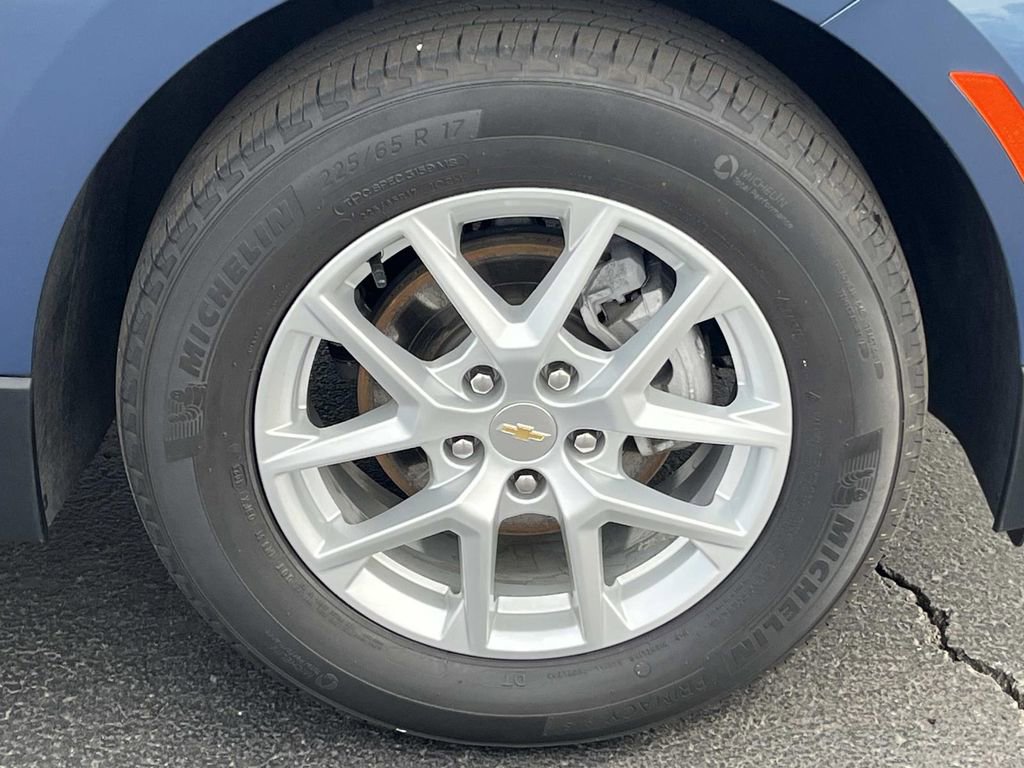 Certified 2024 Chevrolet Equinox LT w/ LPO, Floor Liner Package image 9