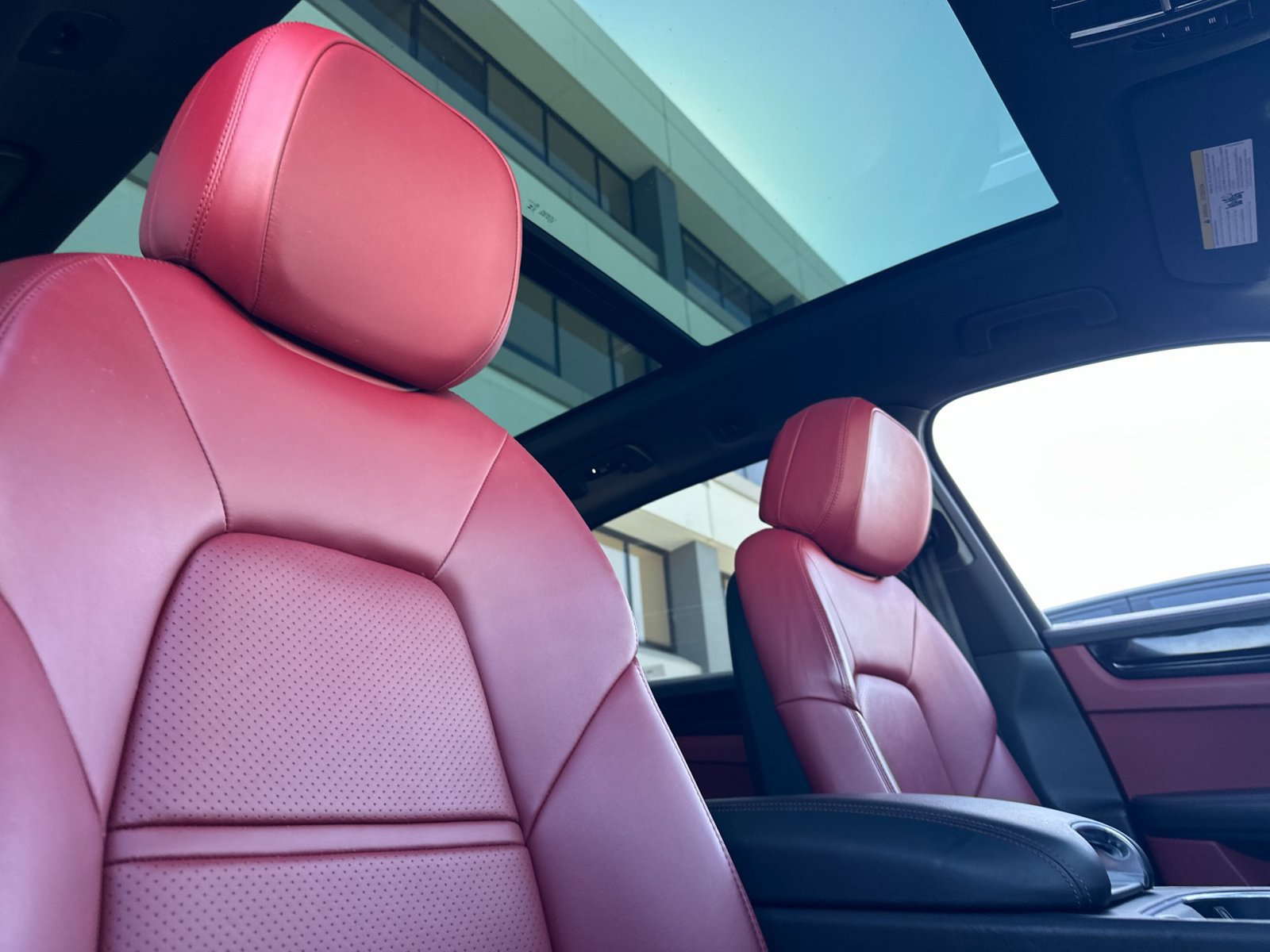 Certified 2023 Porsche Cayenne AWD/4WD image 22