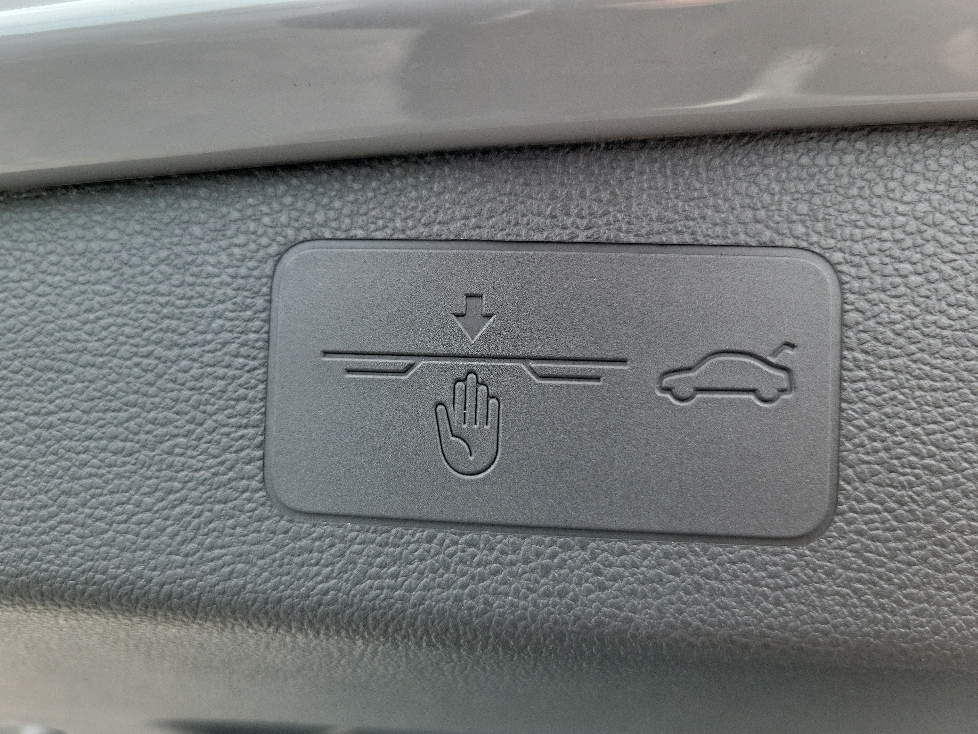 Certified 2023 Volkswagen GTI SE FWD image 12
