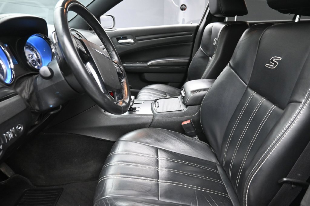 Used 2014 Chrysler 300 S AWD/4WD image 16