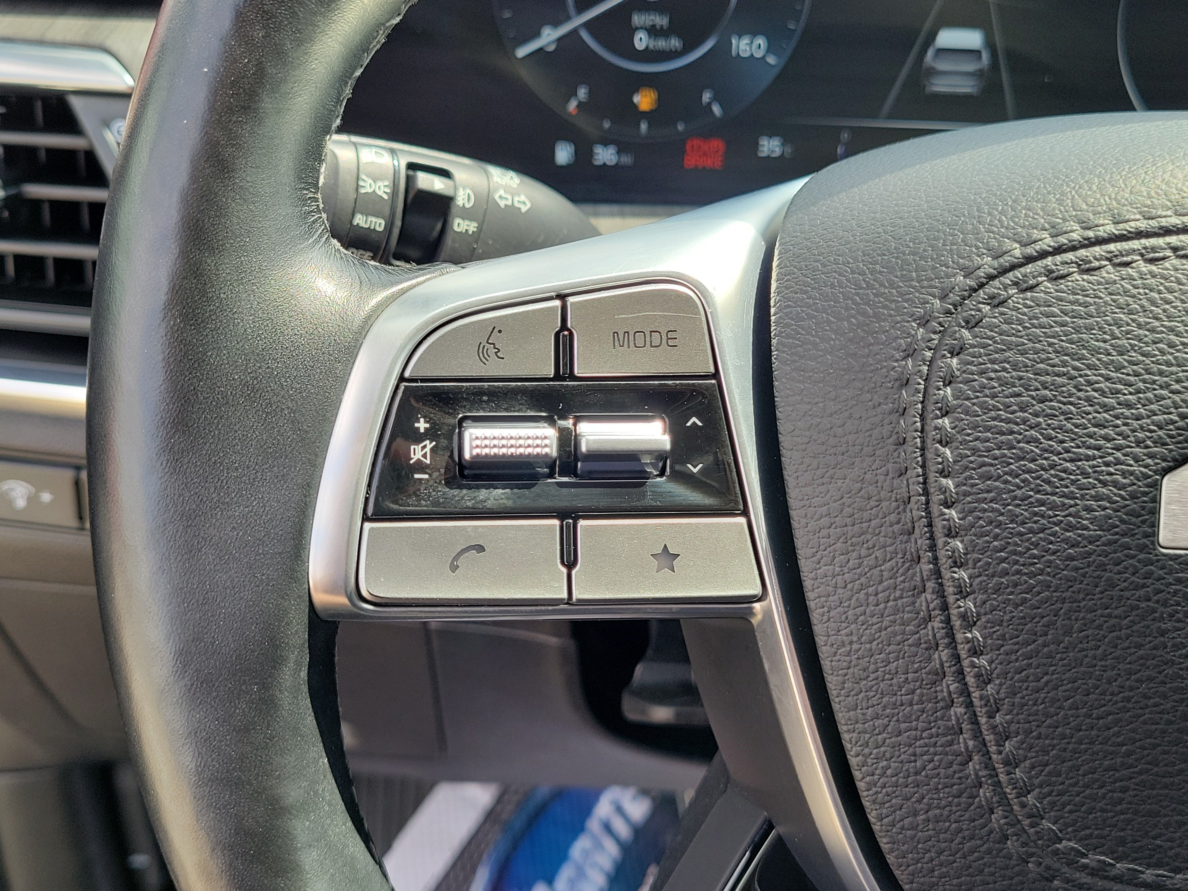 Used 2023 Kia Telluride AWD image 23