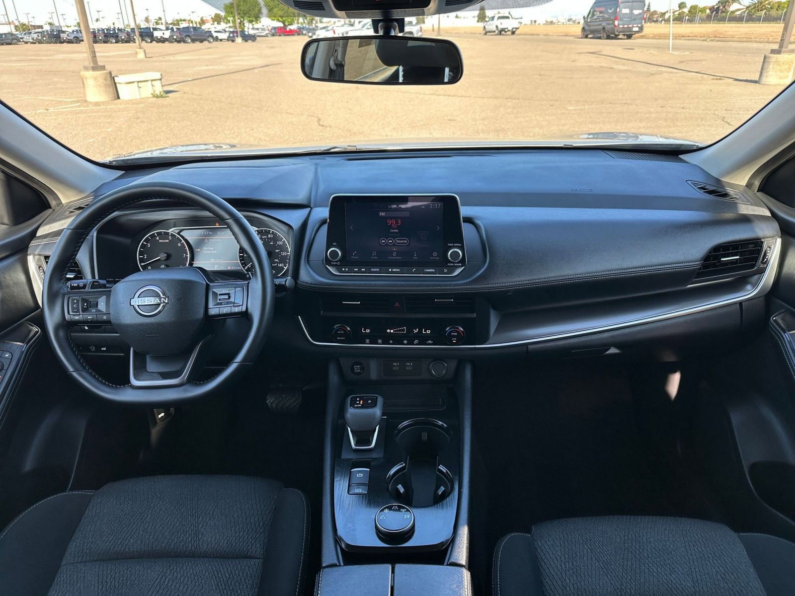 Used 2025 Nissan Rogue SV image 34