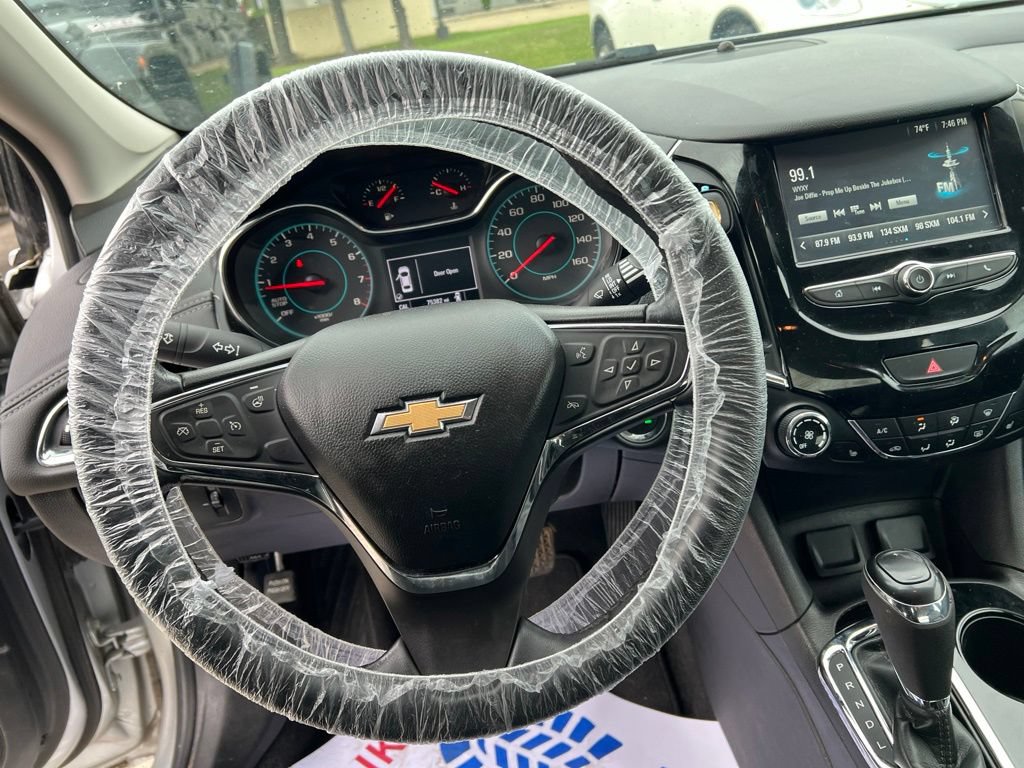 Used 2018 Chevrolet Cruze Premier FWD image 6