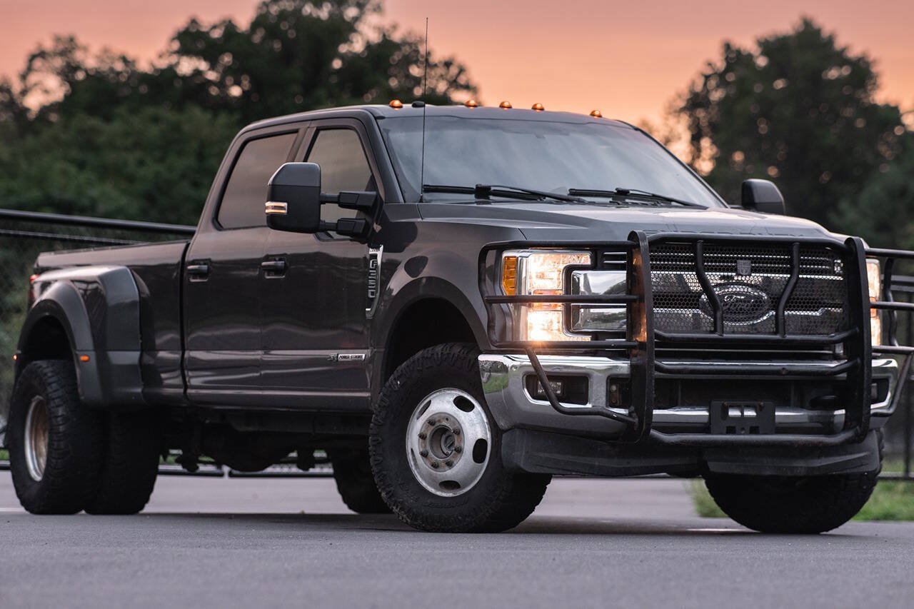 Used 2017 Ford F350 Lariat w/ FX4 Off-Road Package AWD/4WD image 4
