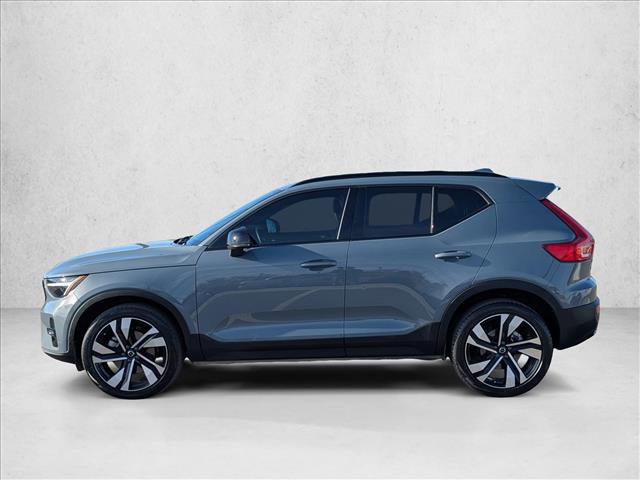 Used 2023 Volvo XC40 B5 Plus w/ Protection Package Premier image 9