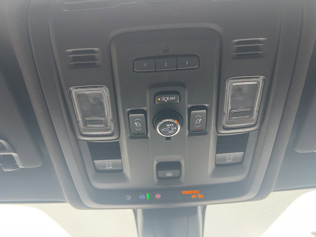 Used 2021 GMC Yukon Denali w/ Denali Premium Package image 26