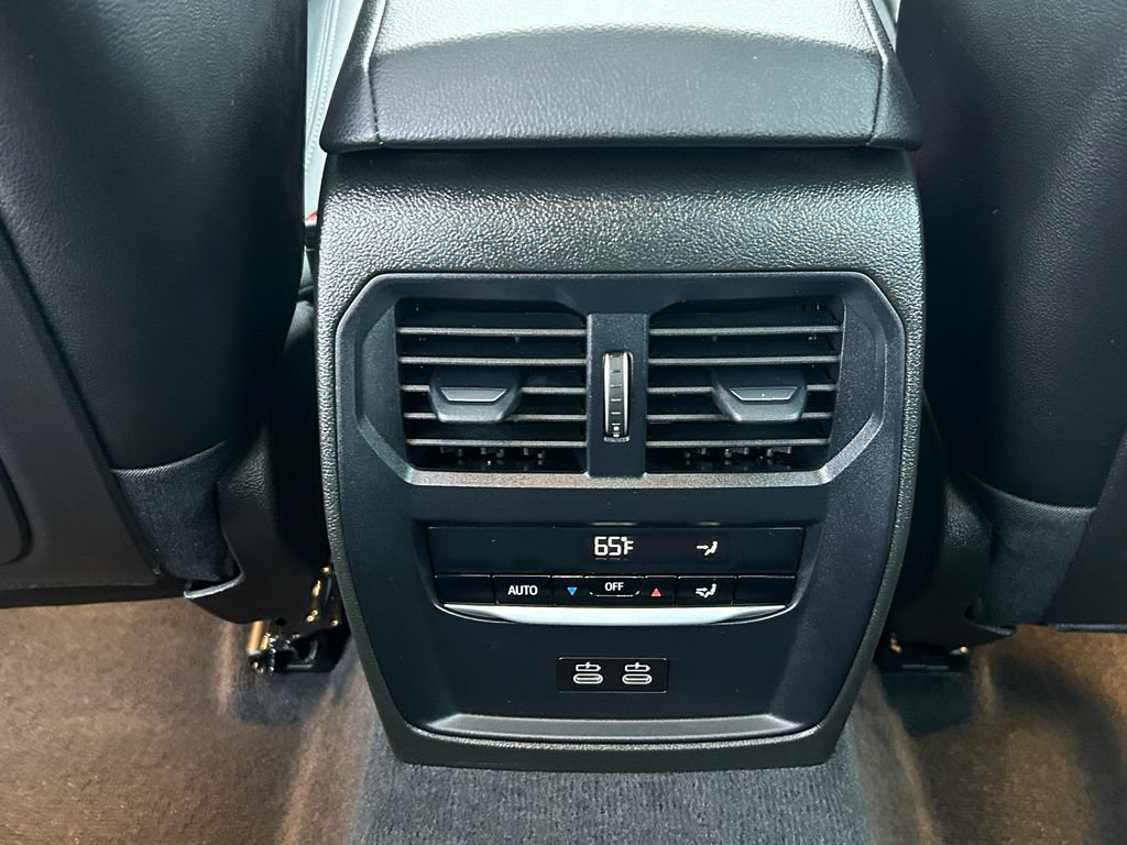 Used 2023 BMW 330i Sedan w/ Premium Package RWD image 33