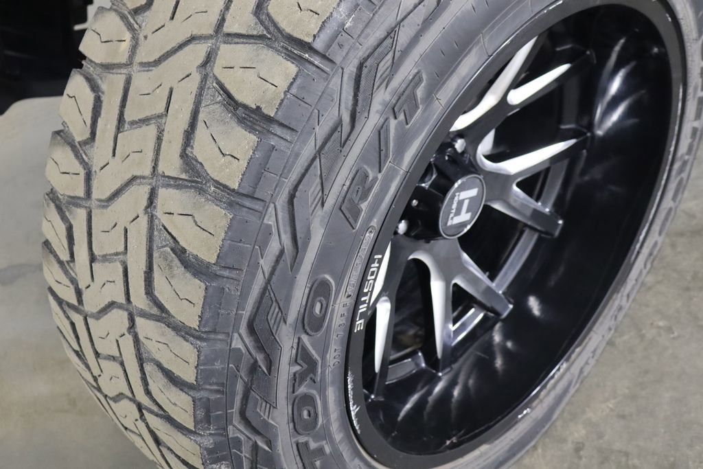 Used 2018 Jeep Wrangler Unlimited Sport image 32