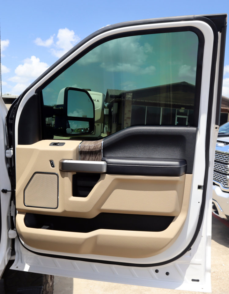 Used 2017 Ford F350 Lariat w/ Lariat Ultimate Package image 12