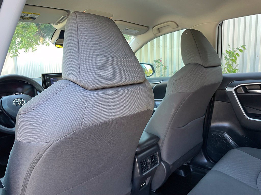 Used 2021 Toyota RAV4 XLE AWD/4WD image 27