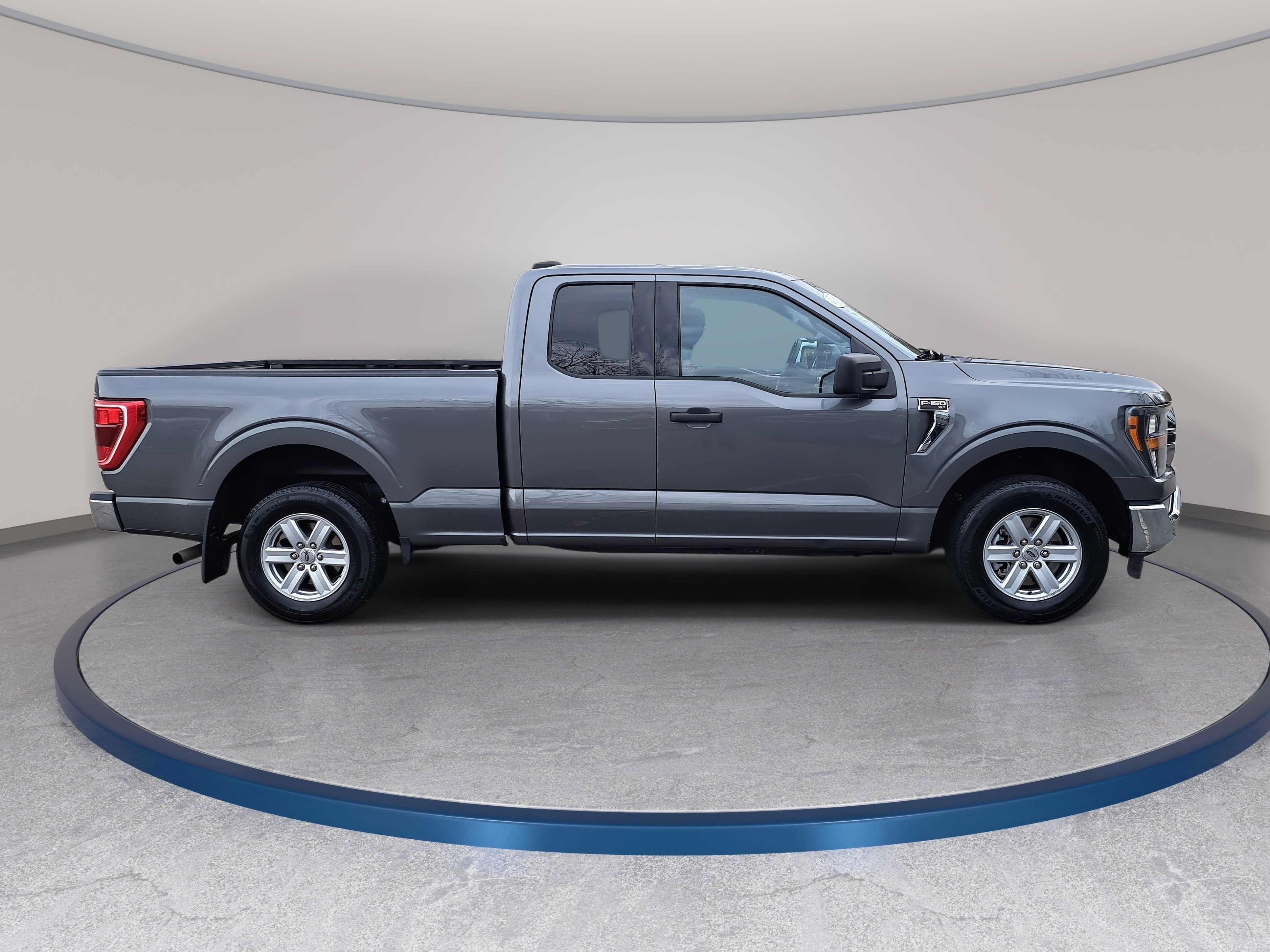 Used 2023 Ford F150 XLT w/ Equipment Group 301A Mid RWD image 4