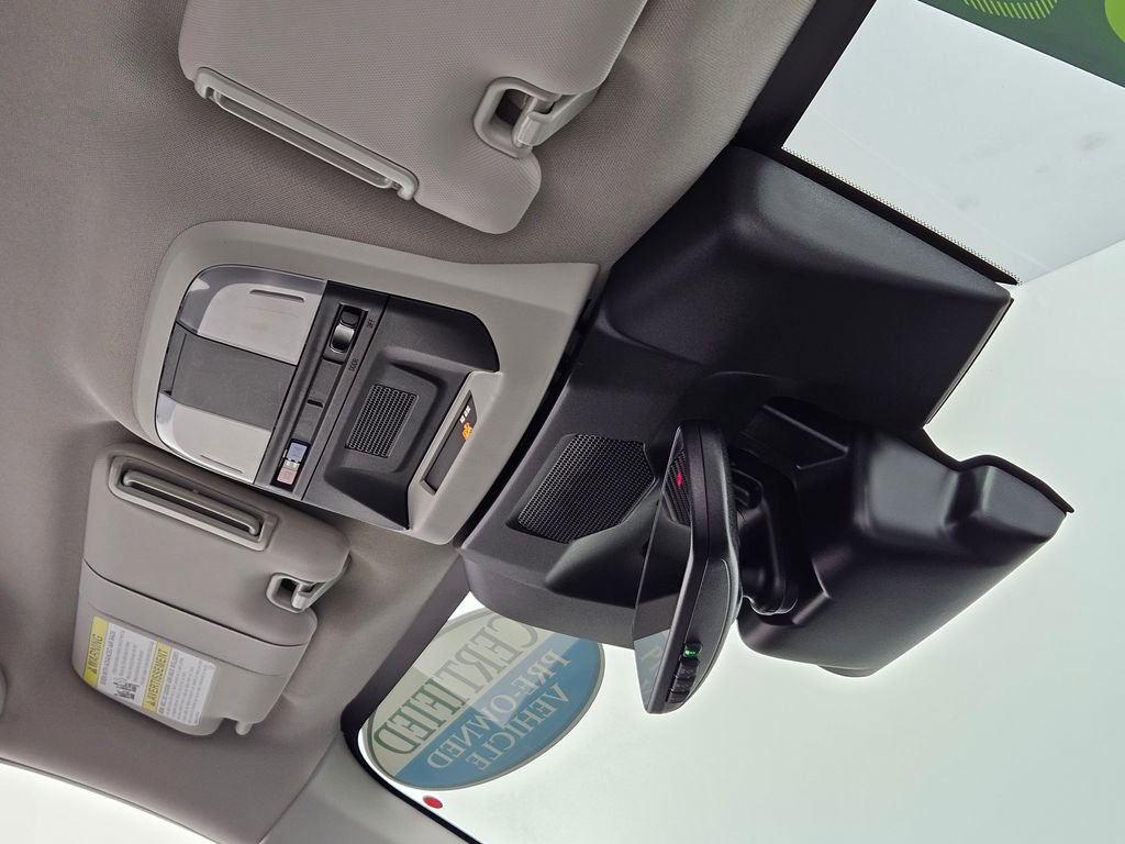 Certified 2025 Subaru Crosstrek 2.0i Premium image 17