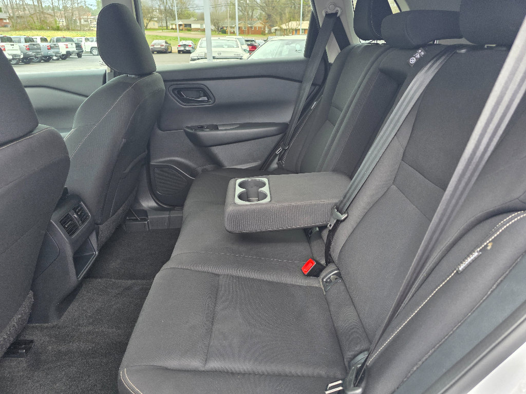 Used 2023 Nissan Rogue S image 13